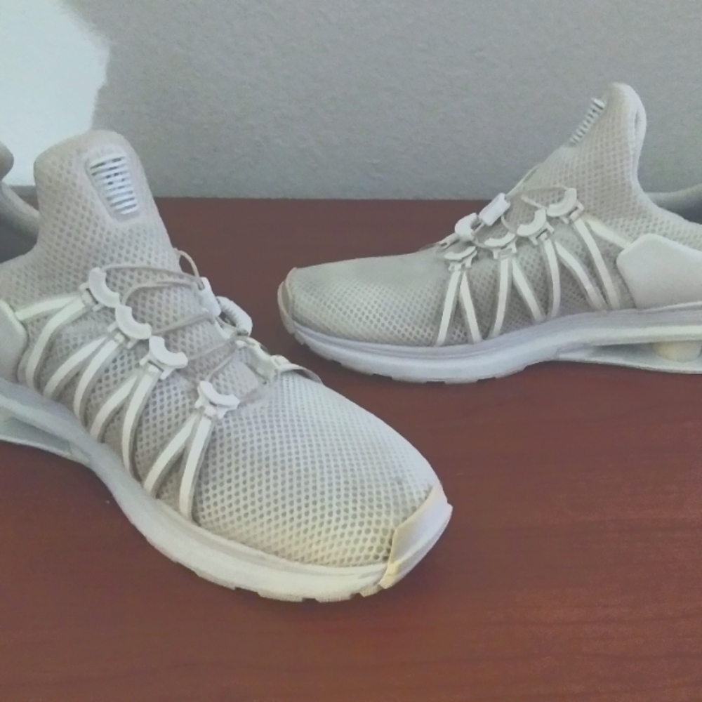 Mens Nike Shox Gravity Tripple White AR 1999-100 Size 10